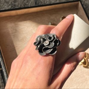 Beautiful flower ring